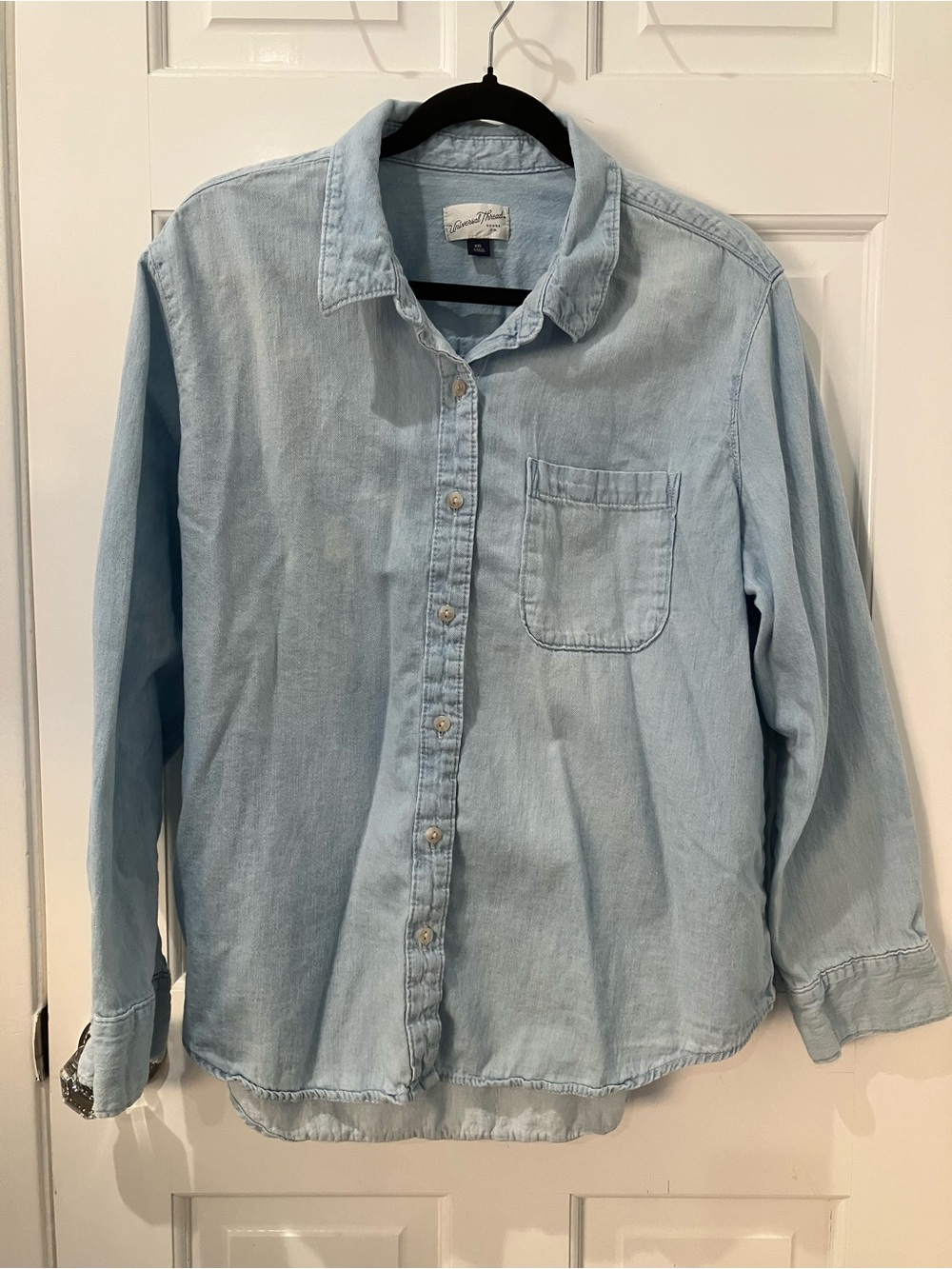 Universal Thread Light Blue Casual Denim Button-Down Shirt